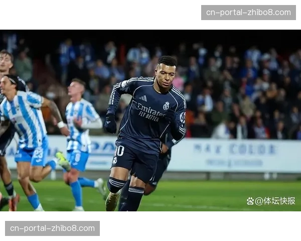 终场哨响，姆巴佩低头离场，皇马巨星欧冠首秀赛季梦碎安联